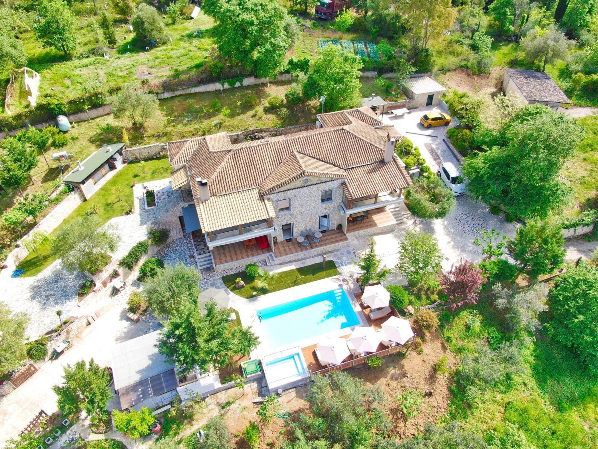 The Stone Villas Áno Korakiána 외부 사진